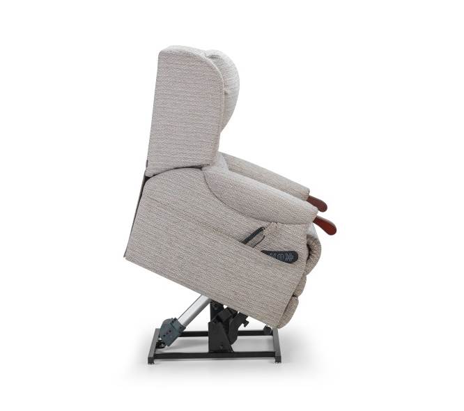 riser recliner chairs to buy in Durham, Newcastle, Sunderland, Northumberland, Teesside and across the UK
