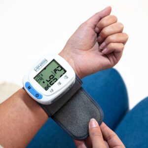 Wrist-Blood-Pressure-Monitor-uk